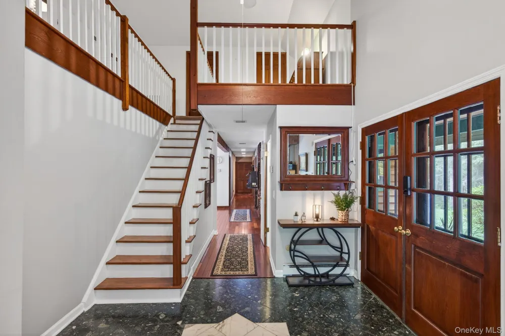 101 Tuytenbridge Road Lake Katrine, NY 12449