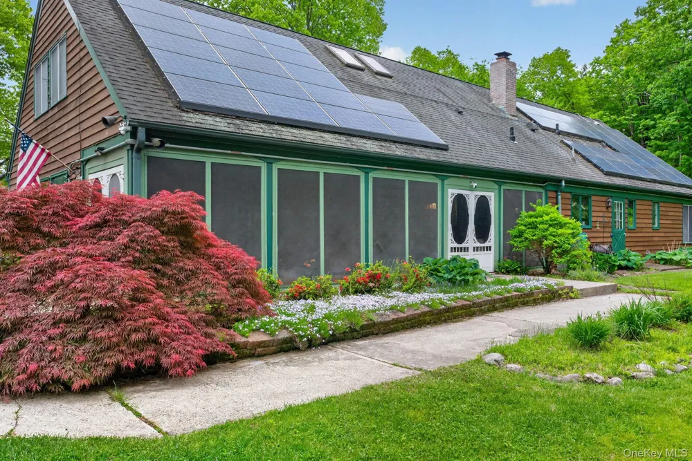 101 Tuytenbridge Road Lake Katrine, NY 12449