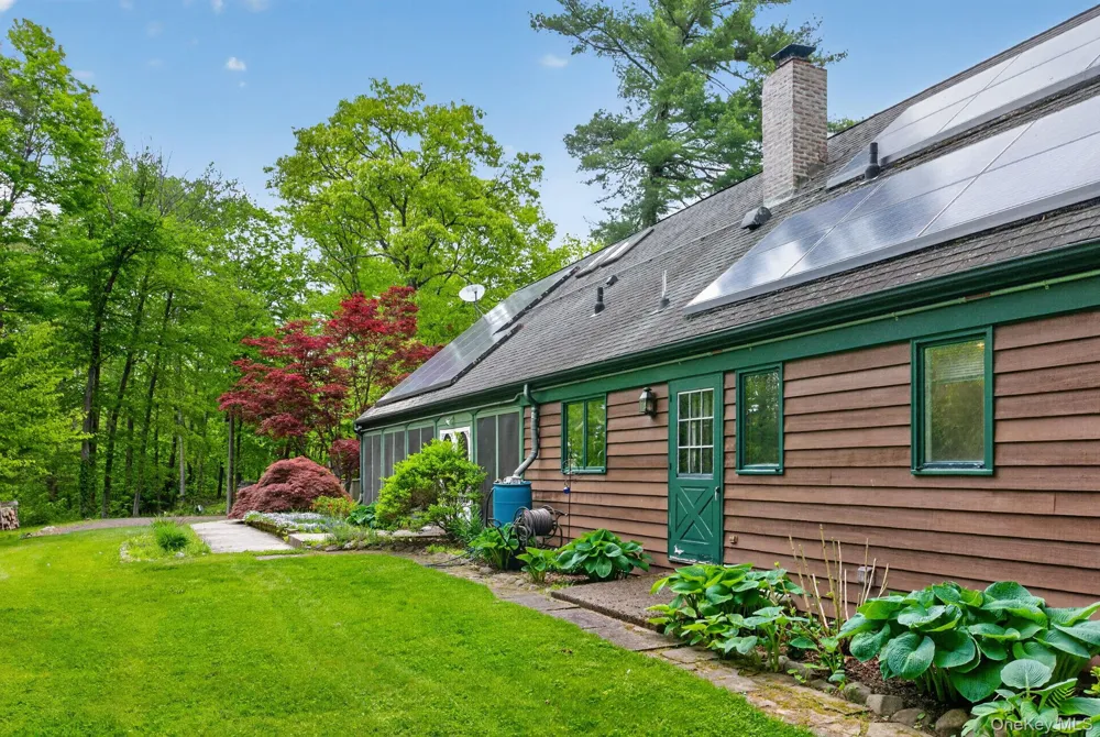 101 Tuytenbridge Road Lake Katrine, NY 12449
