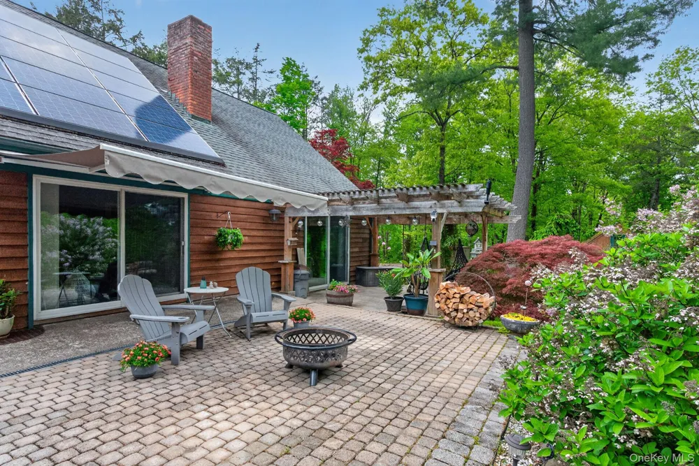 101 Tuytenbridge Road Lake Katrine, NY 12449