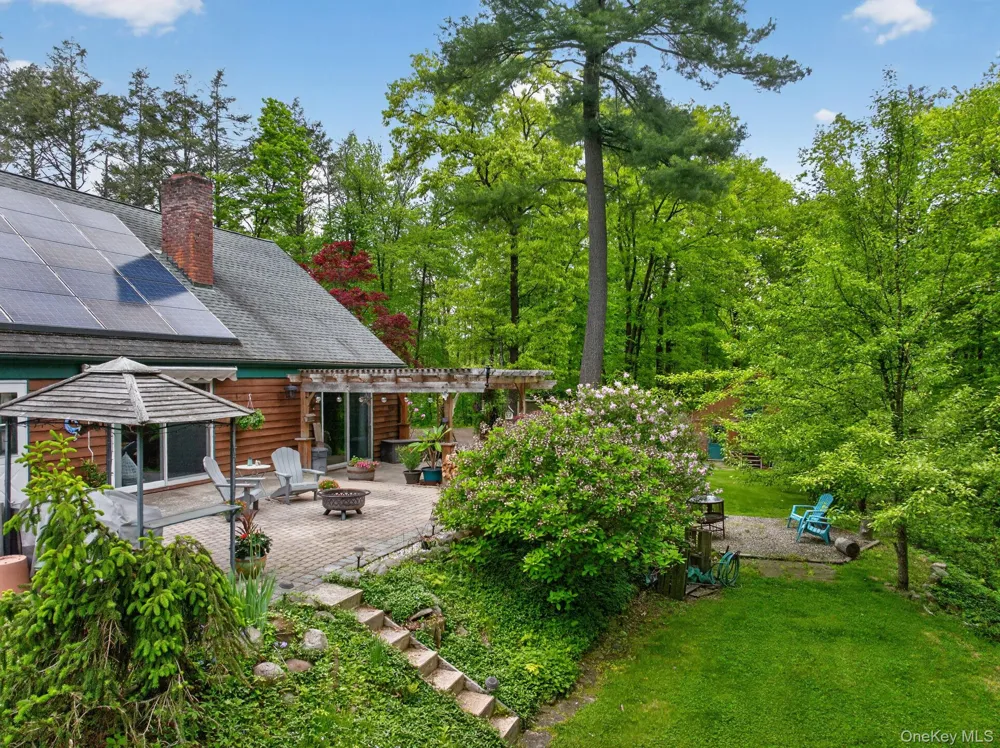 101 Tuytenbridge Road Lake Katrine, NY 12449