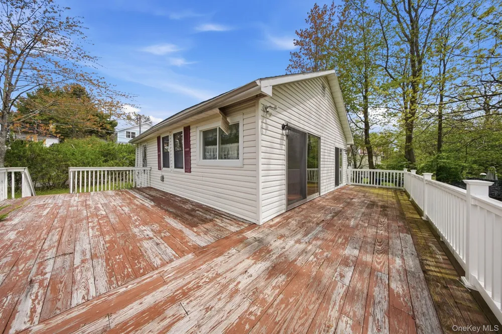 8 Chestnut Street W Wurtsboro, NY 12790