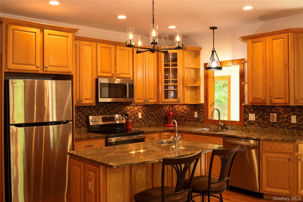 82 Indian Lake Road Putnam Valley, NY 10579