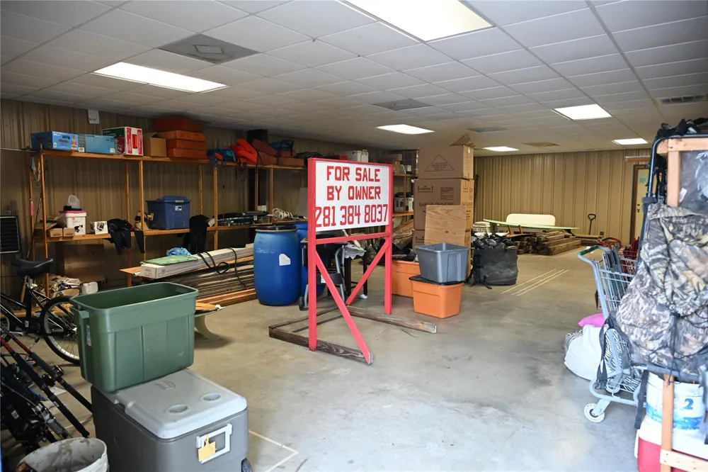 224 E Main Street Clute, TX 77531