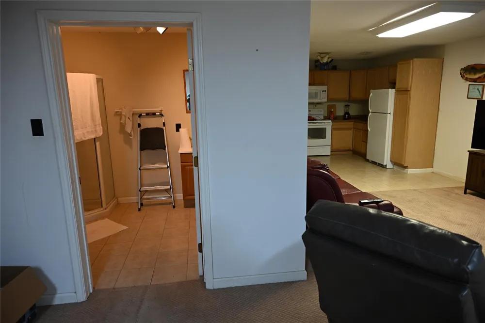 224 E Main Street Clute, TX 77531