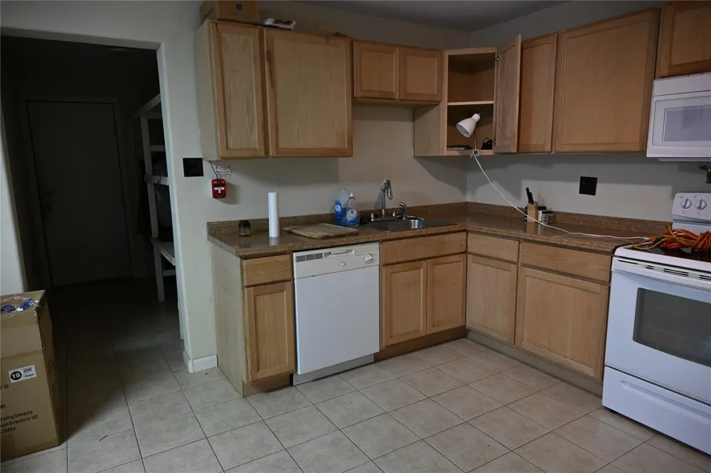224 E Main Street Clute, TX 77531