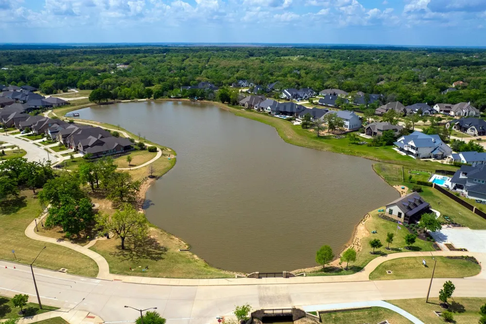 1748 Kerr Valley Lane College Station, TX 77845