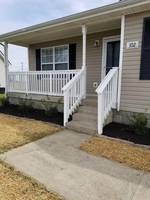 102 Josephines Ct