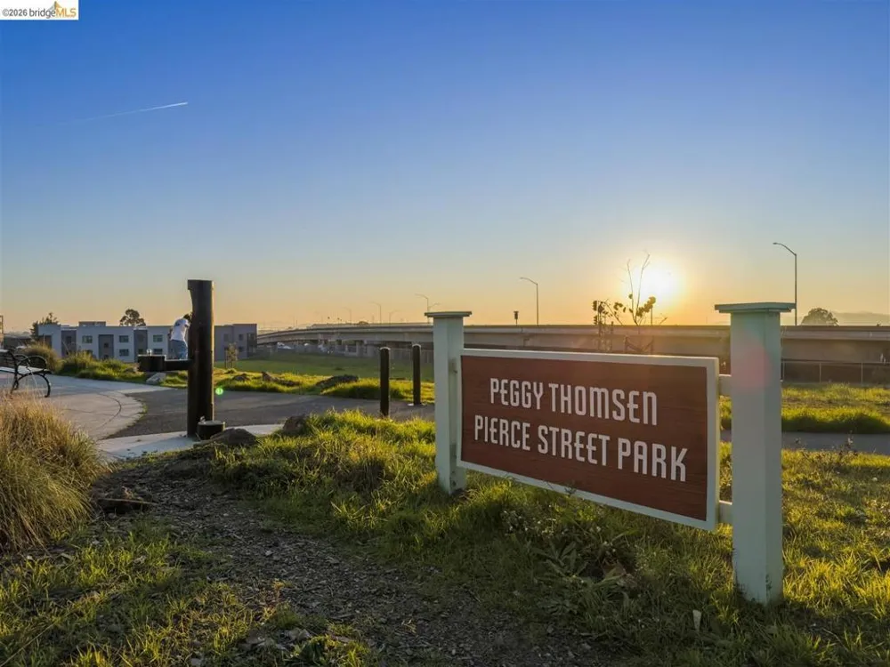 555 Pierce St #422 Albany, CA 94706