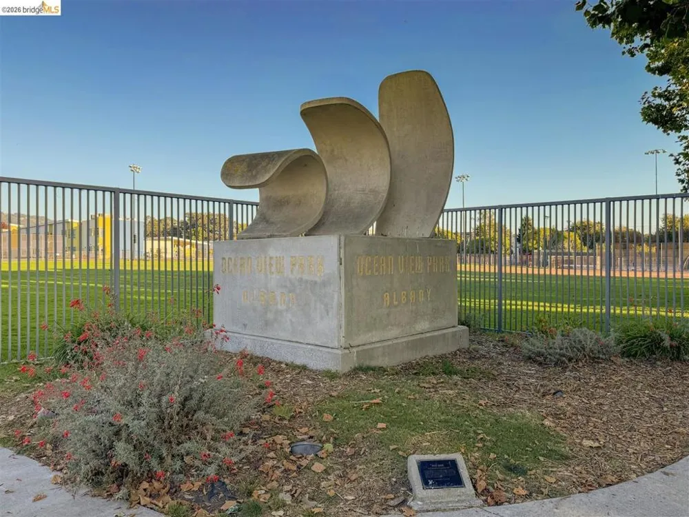 555 Pierce St #422 Albany, CA 94706