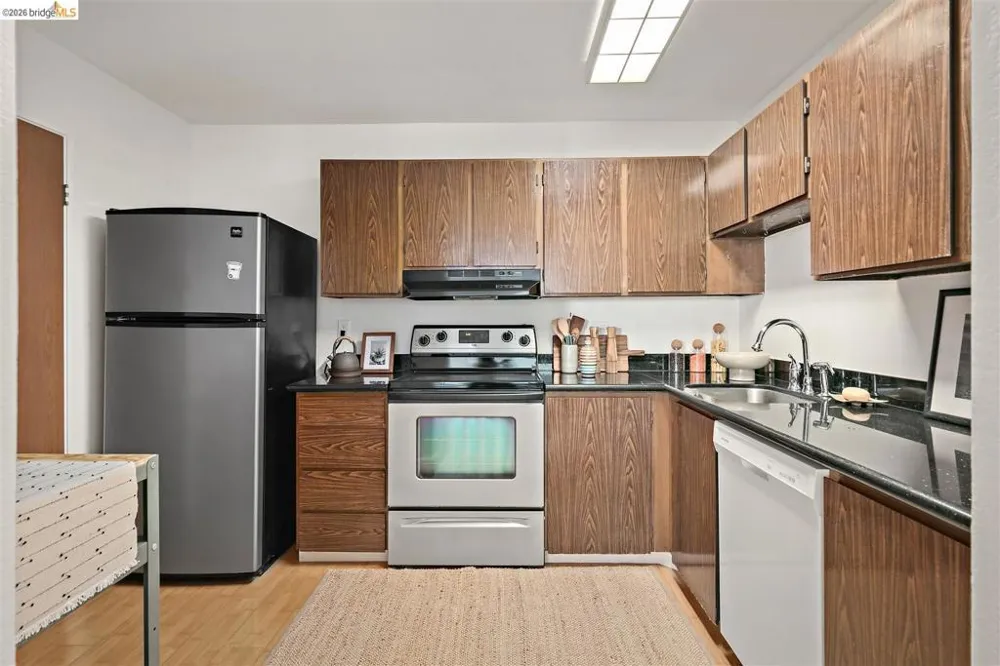 555 Pierce St #422 Albany, CA 94706