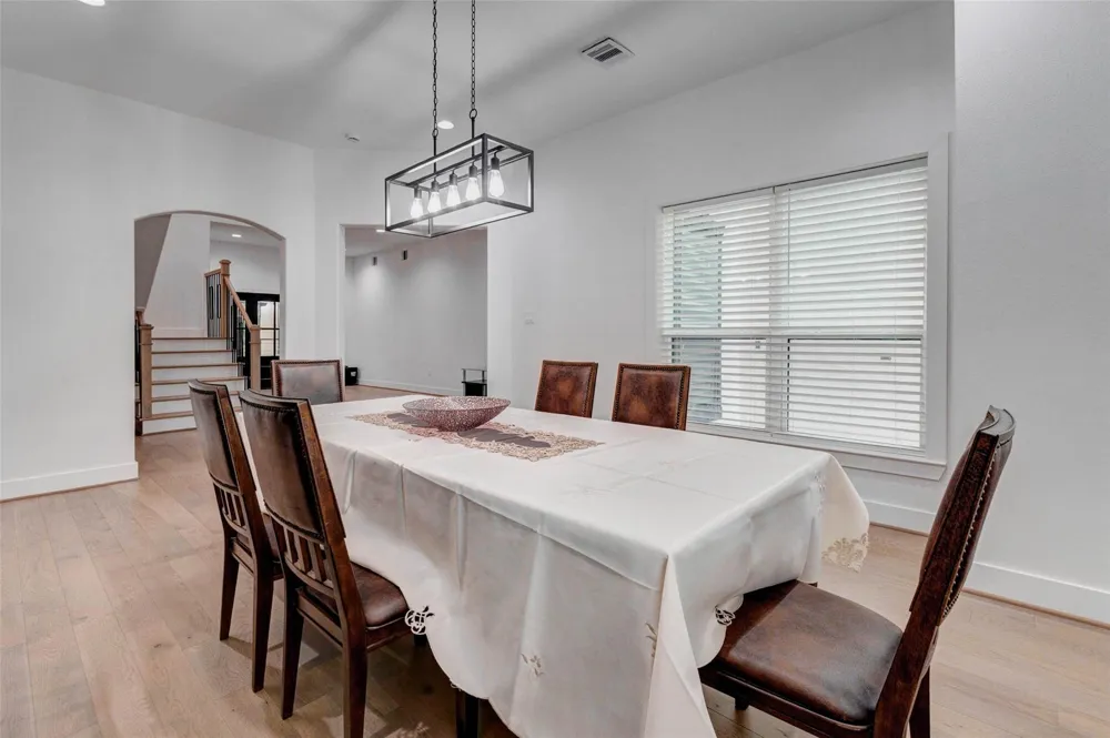 8617 Kari Court Jersey Village, TX 77040