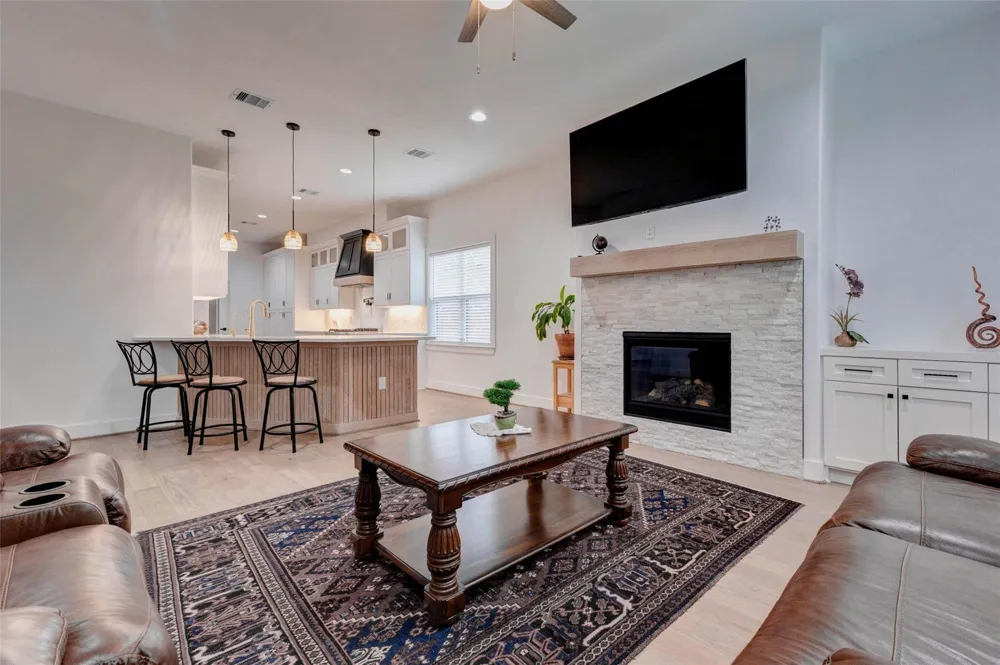 8617 Kari Court Jersey Village, TX 77040