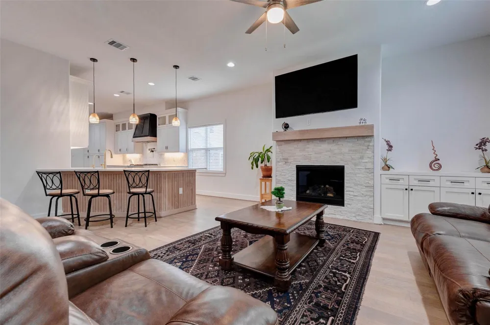 8617 Kari Court Jersey Village, TX 77040
