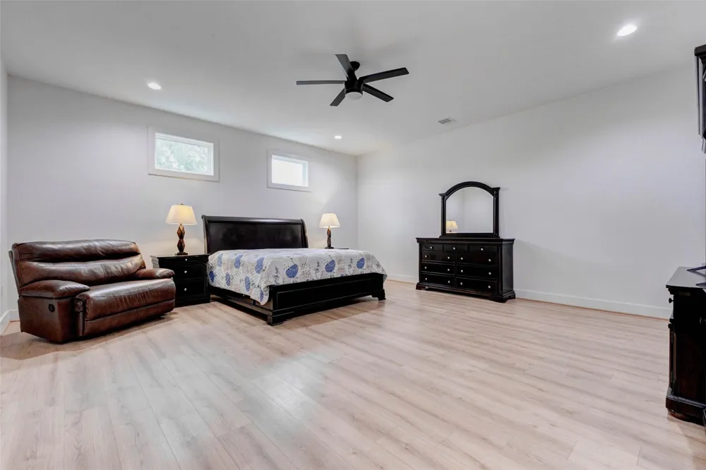 8617 Kari Court Jersey Village, TX 77040