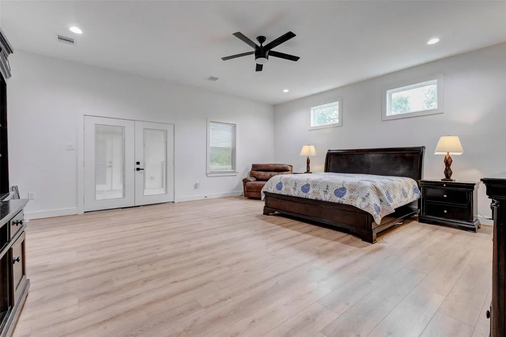 8617 Kari Court Jersey Village, TX 77040