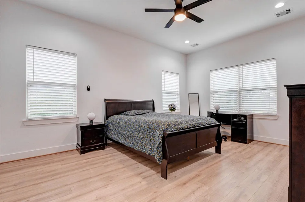 8617 Kari Court Jersey Village, TX 77040