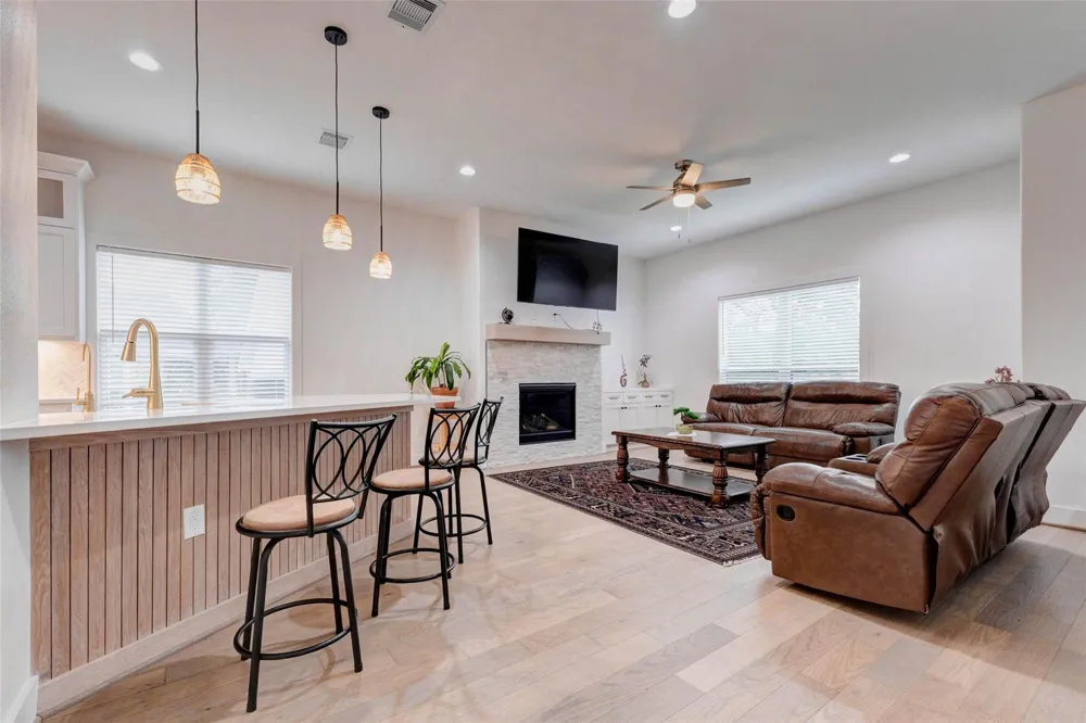 8617 Kari Court Jersey Village, TX 77040