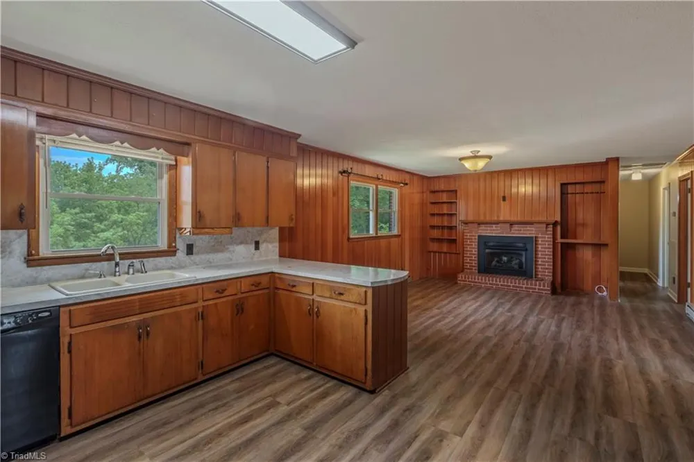 143 Gwynwood Drive Mount Airy, NC 27030