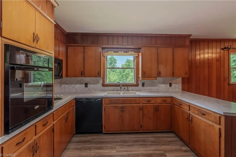 143 Gwynwood Drive Mount Airy, NC 27030