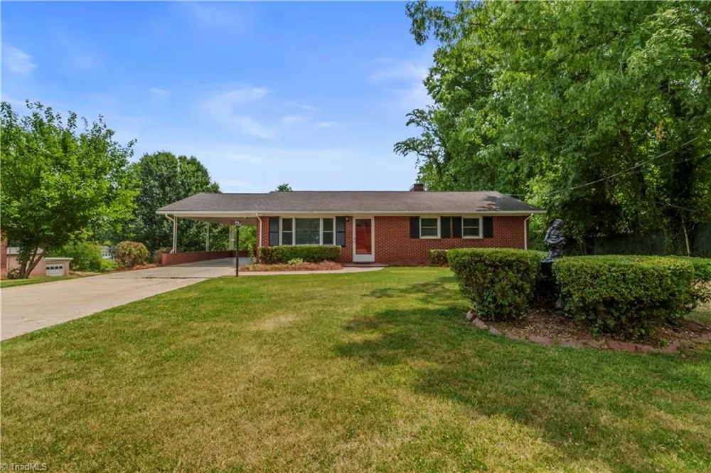 143 Gwynwood Drive Mount Airy, NC 27030