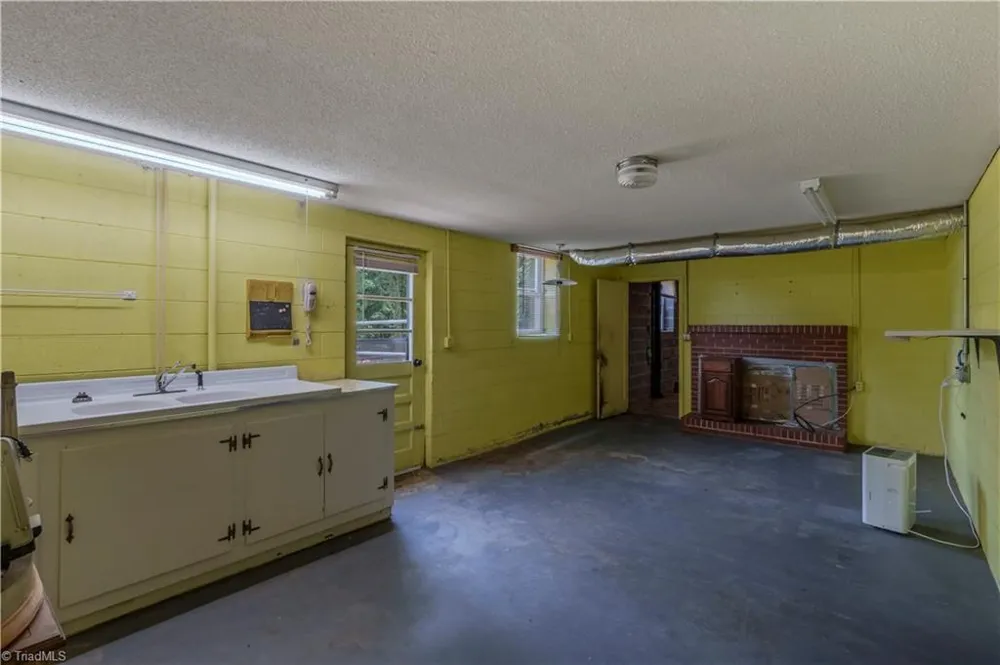143 Gwynwood Drive Mount Airy, NC 27030