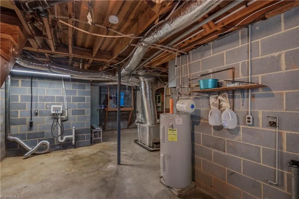 143 Gwynwood Drive Mount Airy, NC 27030