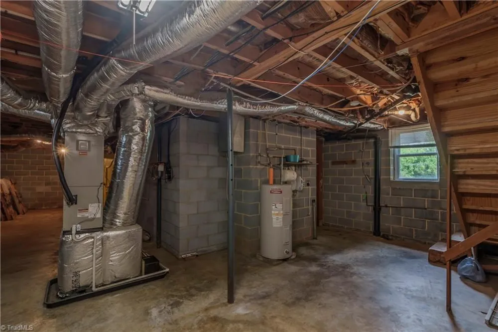 143 Gwynwood Drive Mount Airy, NC 27030