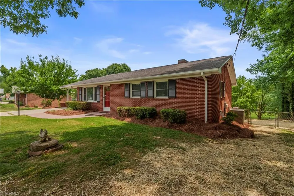 143 Gwynwood Drive Mount Airy, NC 27030