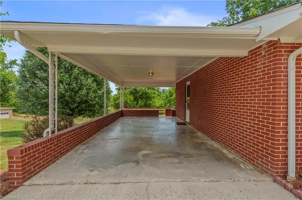 143 Gwynwood Drive Mount Airy, NC 27030