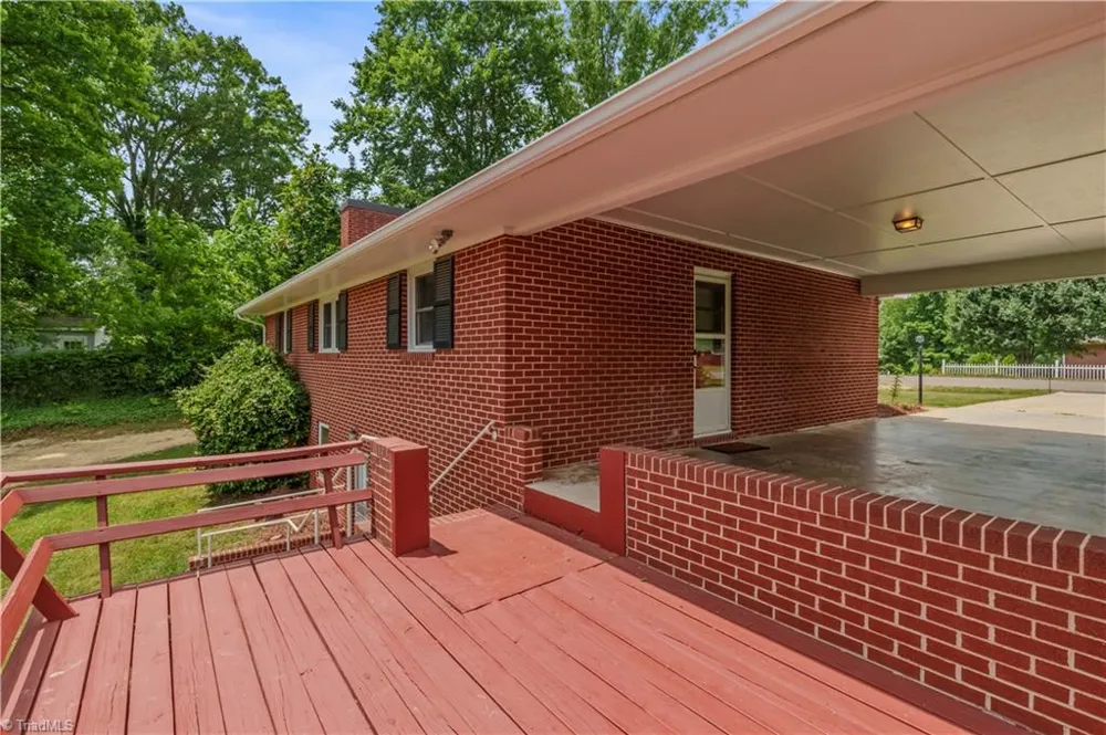 143 Gwynwood Drive Mount Airy, NC 27030