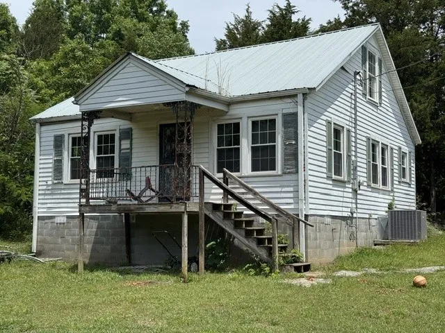 984 Old Lewisburg Hwy Columbia, TN 38401