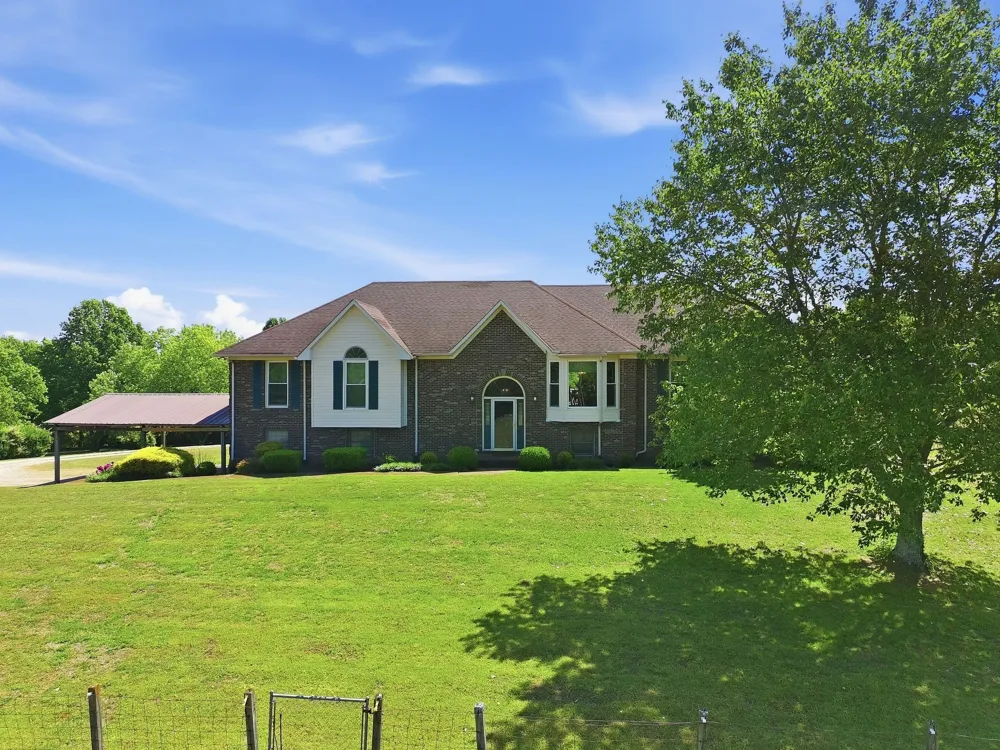 1474 Hardison Road Columbia, TN 38401