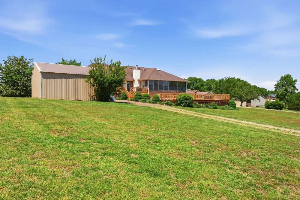 1474 Hardison Road Columbia, TN 38401