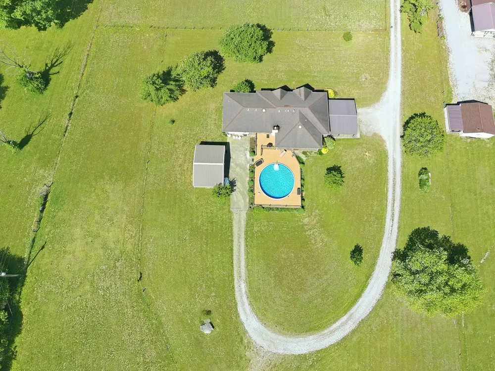 1474 Hardison Road Columbia, TN 38401