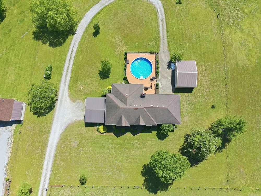 1474 Hardison Road Columbia, TN 38401