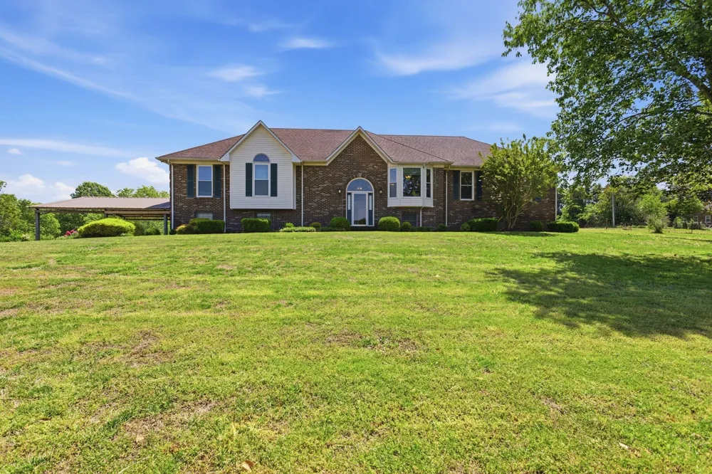 1474 Hardison Road Columbia, TN 38401