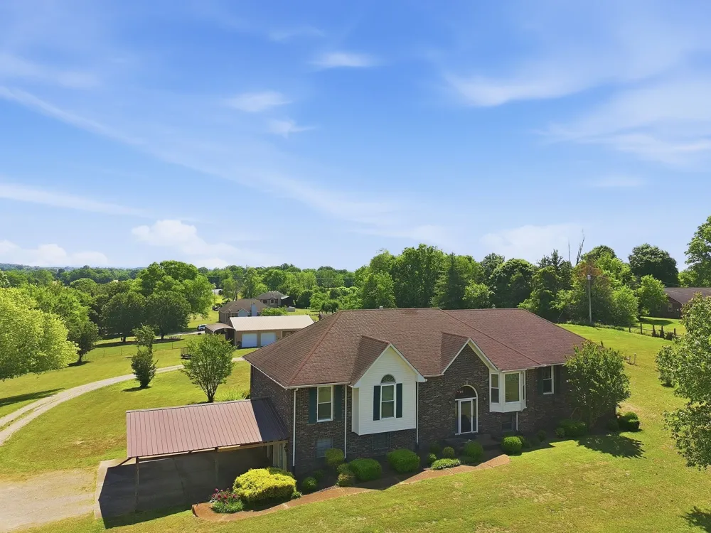 1474 Hardison Road Columbia, TN 38401