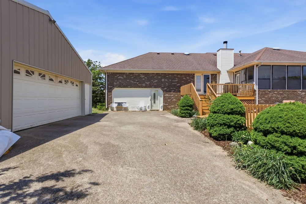 1474 Hardison Road Columbia, TN 38401