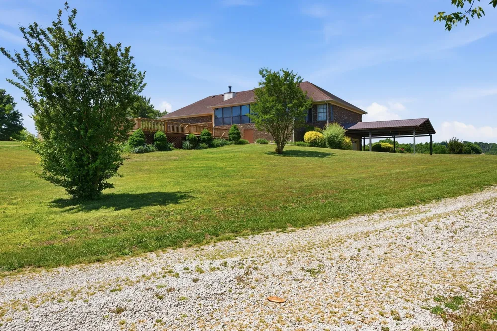 1474 Hardison Road Columbia, TN 38401