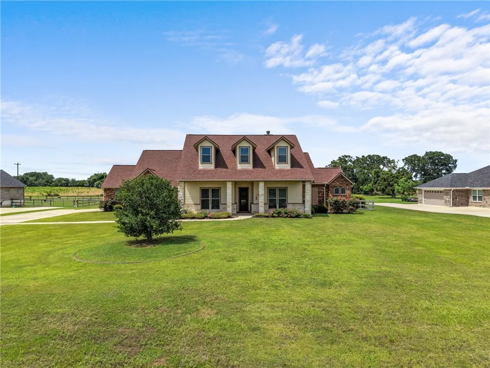 10040 Henley Cove Iola, TX 77861