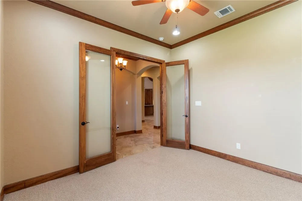 10040 Henley Cove Iola, TX 77861