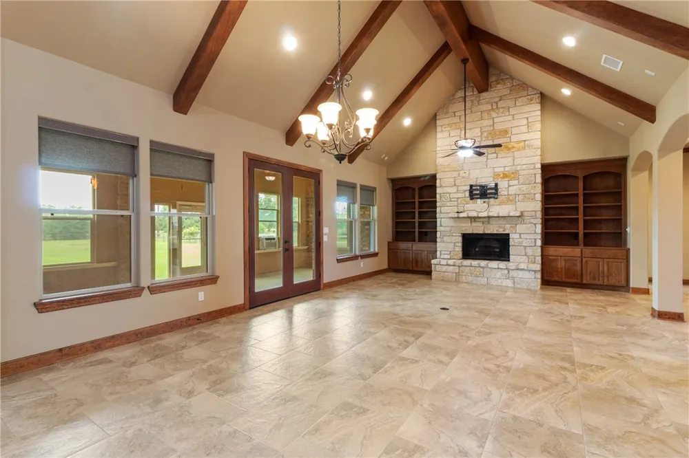 10040 Henley Cove Iola, TX 77861