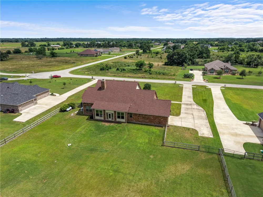10040 Henley Cove Iola, TX 77861