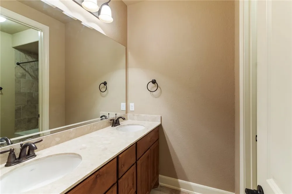 10040 Henley Cove Iola, TX 77861