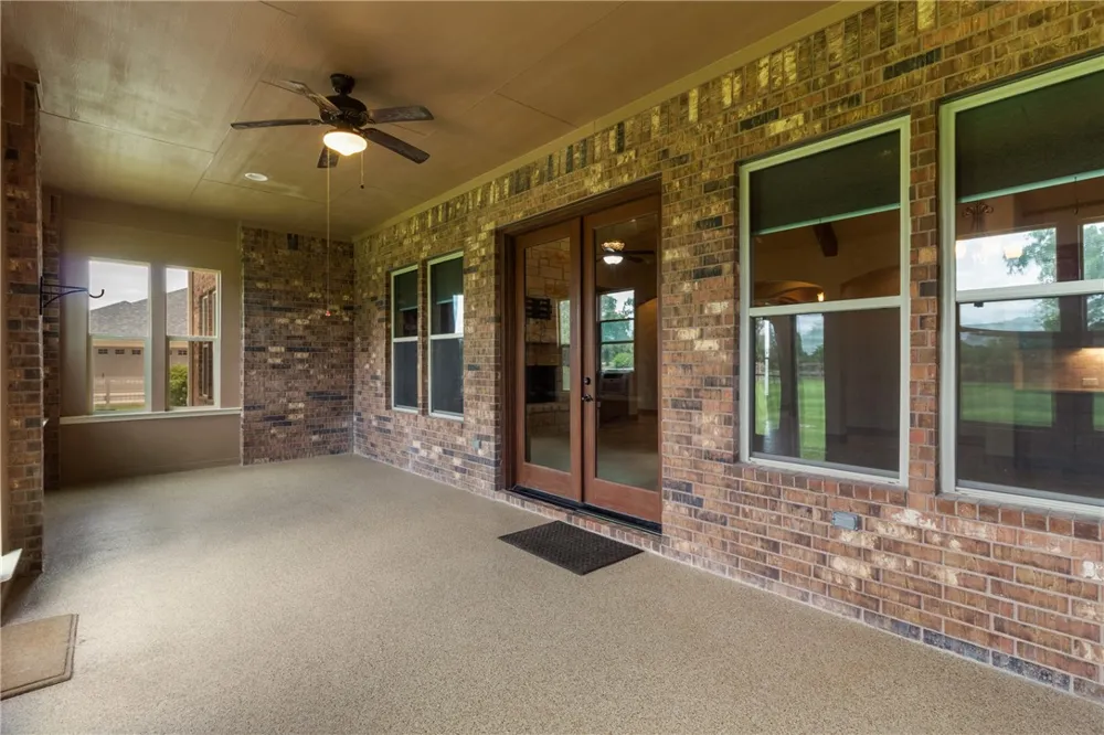10040 Henley Cove Iola, TX 77861