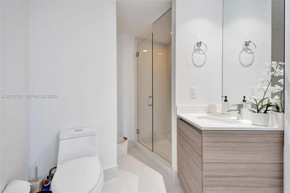 121 NE 34th St #2809 Miami, FL 33137