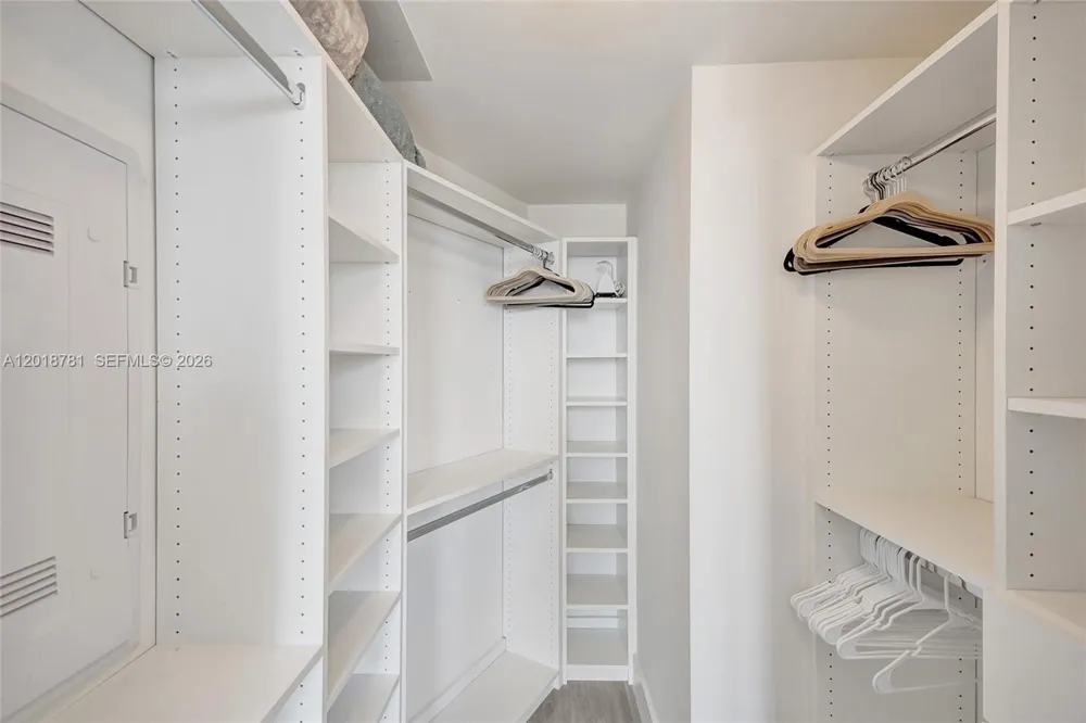 121 NE 34th St #2809 Miami, FL 33137