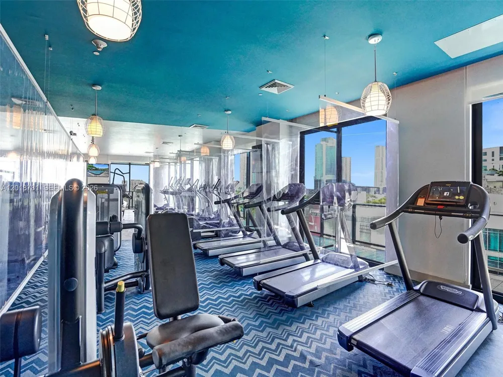 121 NE 34th St #2809 Miami, FL 33137