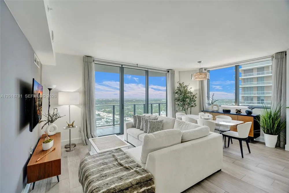 121 NE 34th St #2809 Miami, FL 33137